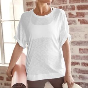 BEYOND YOGA EASY ON ME Featherweight  Short Sleeve White Tee Womens Sz Small EUC